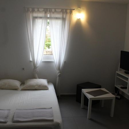 Apartmani Vrancic Mandre Bagian luar foto