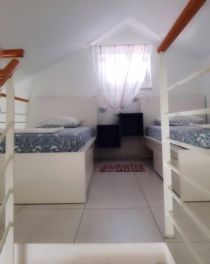 Apartmani Vrancic Mandre Bagian luar foto