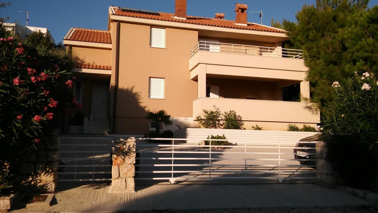 Apartmani Vrancic Mandre Bagian luar foto